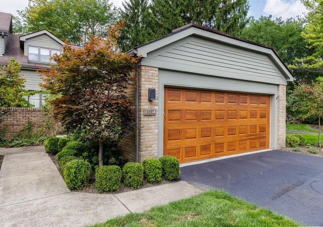 Photo 1 of Sale Pending at 6457 Strathaven Ct E, Worthington, OH 43085 | MLS# 226032167 | Listing updated on 2026-08-29