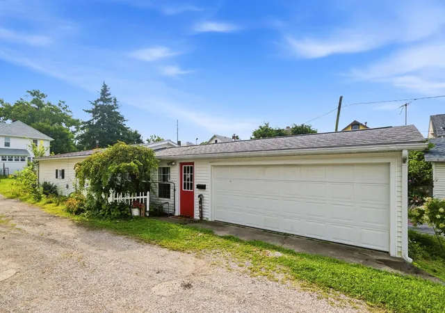 Photo 3 of Single family home for sale at 190 Boone Ave, Marion, OH 43302 | MLS# 226031616 | Listing updated on 2026-09-24