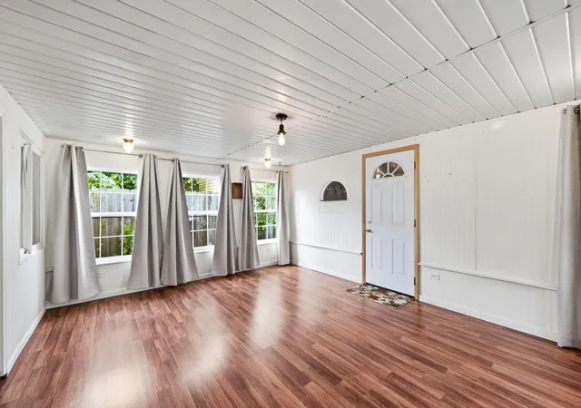 Photo 3 of Single family home for sale at 190 Boone Ave, Marion, OH 43302 | MLS# 226031616 | Listing updated on 2026-09-24