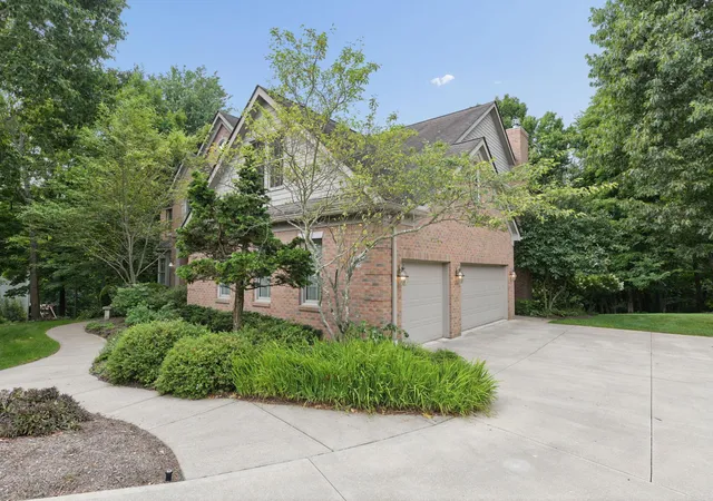 3rd image of 358 Bryn Du Dr, Granville, OH 43023 | MLS# 226031440