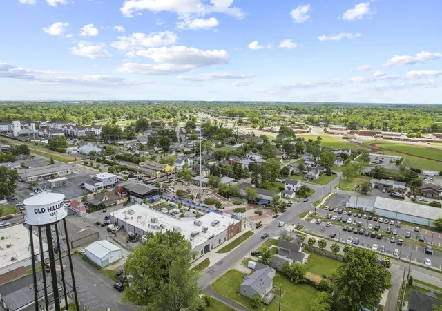 Listing Photo 2 - Condo for sale in building located at 4872 Ashleigh Dr, Dublin, OH 43016 - Unit #