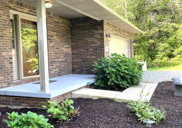 5th image of 31275 Deerfield Dr, Logan, OH 43138 | MLS# 226031375