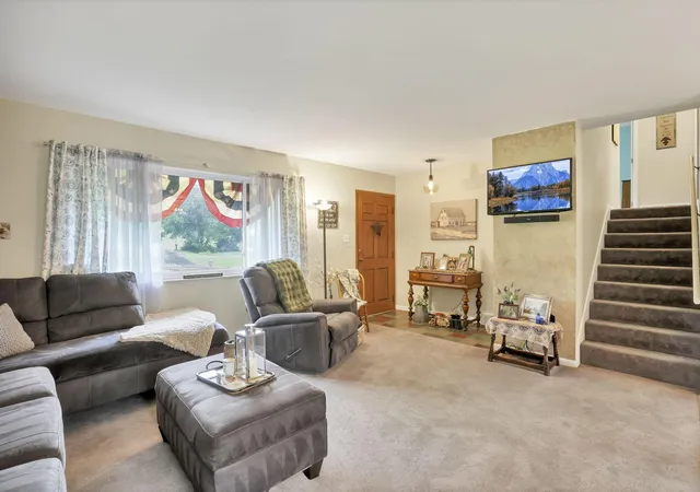 Photo 4 of Single family home for sale at 101 Clearview Dr NE, Newark, OH 43055 | MLS# 226031629 | Listing updated on 2026-08-31