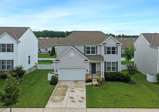1st image of 160 Old Bay Dr, Pataskala, OH 43062 | MLS# 226031520