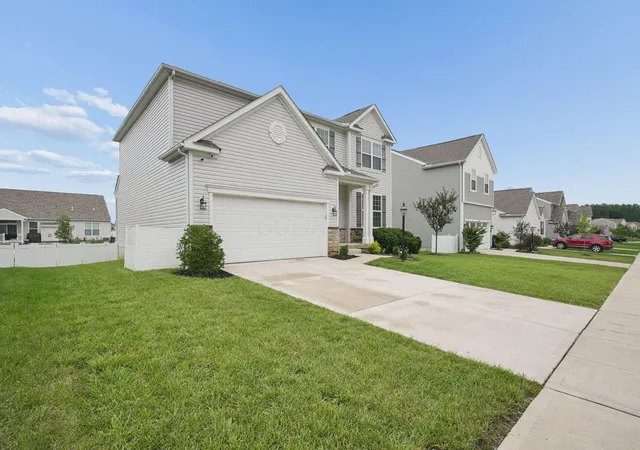 4th image of 160 Old Bay Dr, Pataskala, OH 43062 | MLS# 226031520