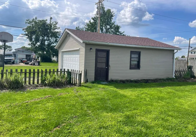 Photo 3 of Single family home for sale at 455 Long St, Ashville, OH 43103 | MLS# 226031396 | Listing updated on 2026-08-25