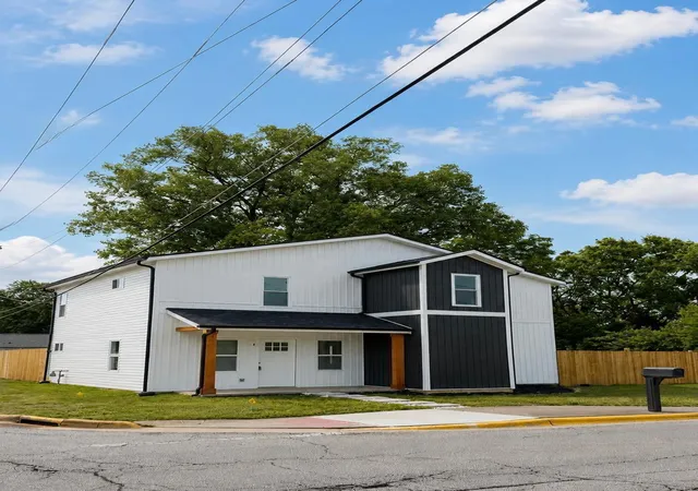 2nd image of 192 S Grener Ave, Columbus, OH 43228 | MLS# 226031461