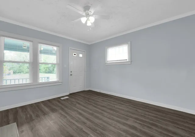 Listing Photo 5 - Condo for sale in building located at 1309 E 24Th Ave, Columbus, OH 43211