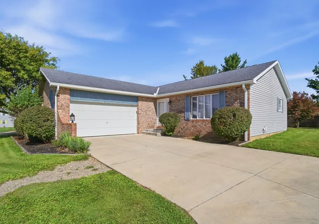 Photo 2 of Single family home for sale at 293 Mae St, Logan, OH 43138 | MLS# 226033114 | Listing updated on 2026-09-03
