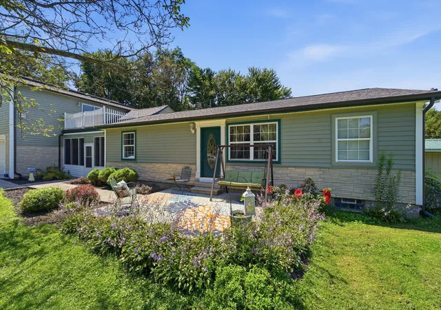 Photo 3 of Multi family home for sale at 13285 Maple Road, Thornville, OH 43076 | MLS# 226033024 | Listing updated on 2026-09-29