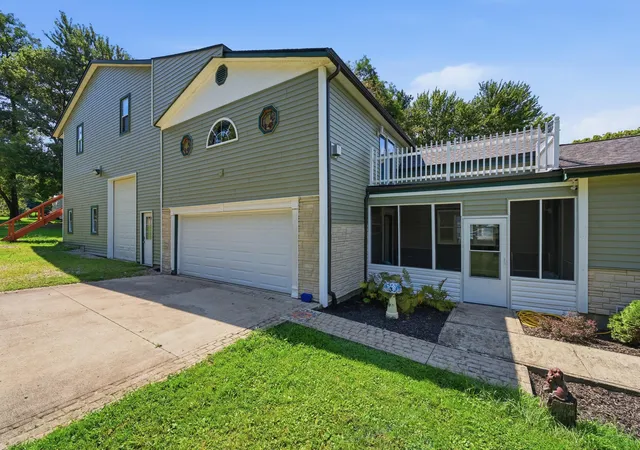 Photo 3 of House for sale at 13285 Maple Road, Thornville, OH 43076 | MLS# 226033024 | Listing updated on 2026-09-29