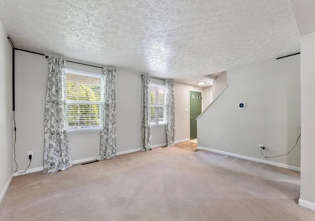 Photo 3 of Single family home for sale at 6553 Skywae Dr, Columbus, OH 43229 | MLS# 226032345 | Listing updated on 2026-09-08