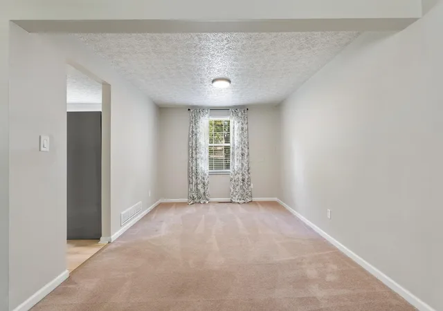 Photo 4 of Single family home for sale at 6553 Skywae Dr, Columbus, OH 43229 | MLS# 226032345 | Listing updated on 2026-09-08