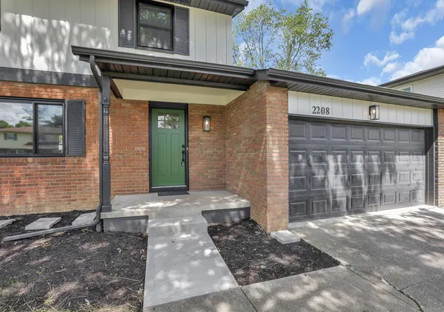 Photo 2 of Single family home for sale at 2208 Pine Knoll Ave, Columbus, OH 43229 | MLS# 226032090 | Listing updated on 2026-09-30