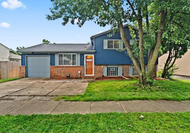 Single family home for sale at 5329 Refugee Rd, Columbus, OH 43232 | MLS# 226031504