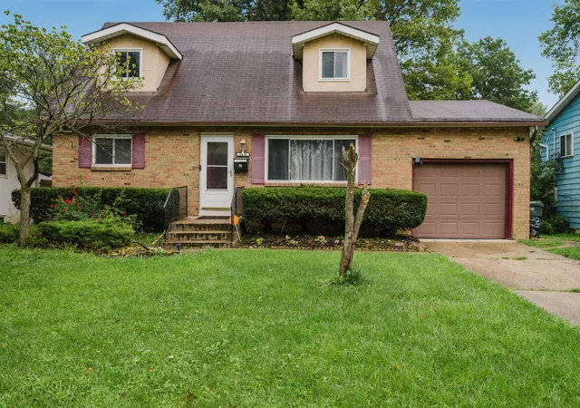 Photo 1 of Single family home for sale at 1272 Shady Ln Rd, Columbus, OH 43227 | MLS# 226031591 | Listing updated on 2026-09-09