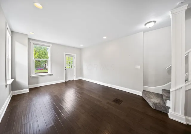 Photo 4 of Single family home for sale at 700 S Champion Ave, Columbus, OH 43205 | MLS# 226031487 | Listing updated on 2026-10-04