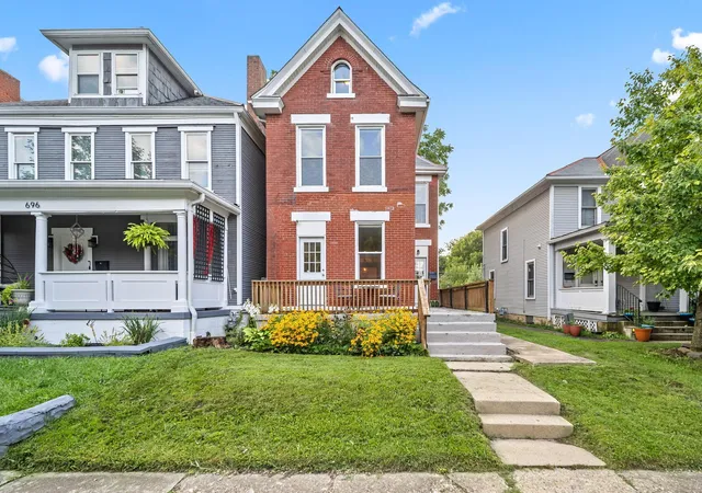 1st image of 700 S Champion Ave, Columbus, OH 43205 | MLS# 226031487