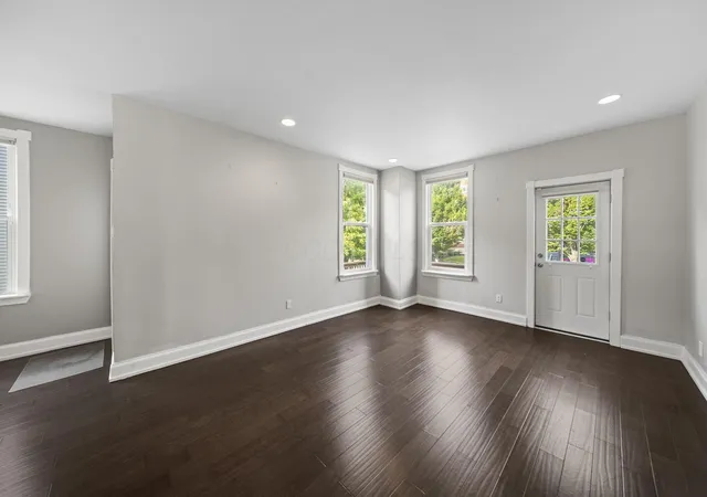 Photo 3 of Single family home for sale at 700 S Champion Ave, Columbus, OH 43205 | MLS# 226031487 | Listing updated on 2026-10-04