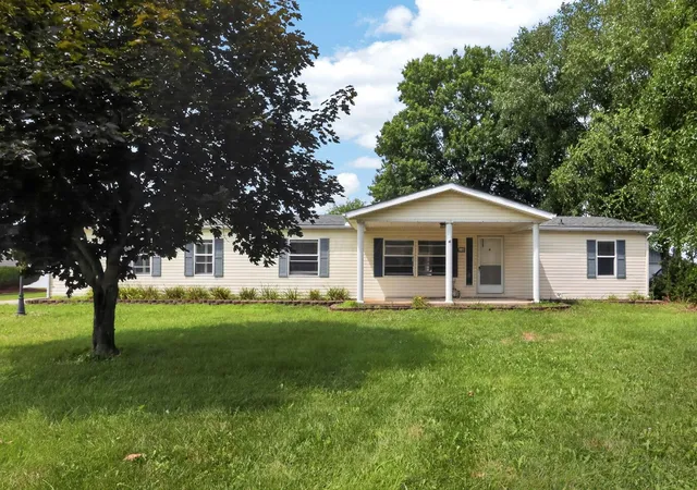 Photo 1 of Single family home for sale at 12 Stevy Ln, Frazeysburg, OH 43822 | MLS# 226031644 | Listing updated on 2026-09-05