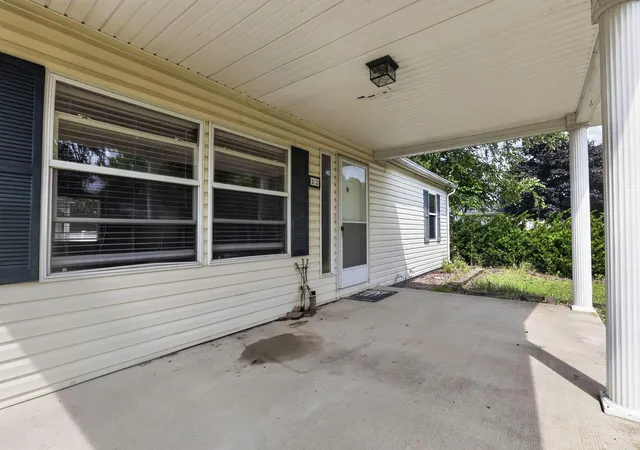 Photo 3 of Single family home for sale at 12 Stevy Ln, Frazeysburg, OH 43822 | MLS# 226031644 | Listing updated on 2026-09-05
