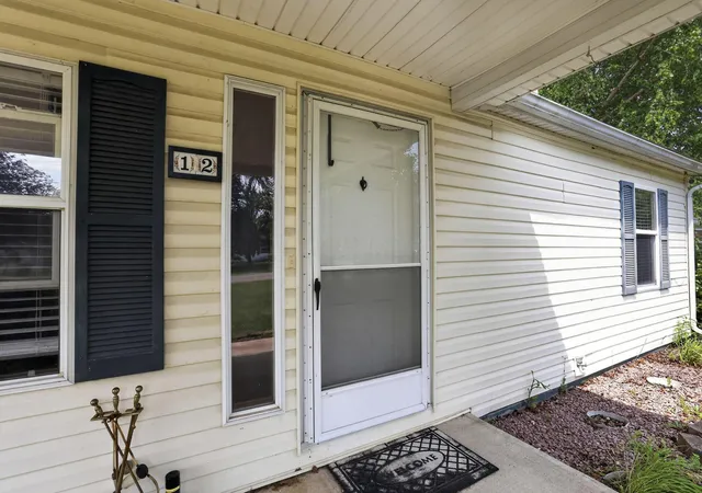 Photo 3 of Single family home for sale at 12 Stevy Ln, Frazeysburg, OH 43822 | MLS# 226031644 | Listing updated on 2026-09-05