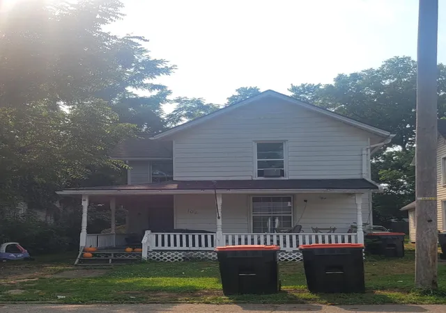 1st image of 107 Oakwood Ave, Newark, OH 43055 | MLS# 226031931