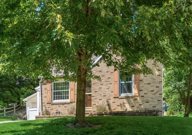 Photo 3 of Single family home for sale at 2067 Norwood Blvd, Zanesville, OH 43701 | MLS# 226031522 | Listing updated on 2026-10-19