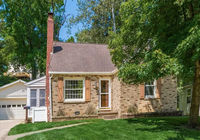 Photo 4 of Single family home for sale at 2067 Norwood Blvd, Zanesville, OH 43701 | MLS# 226031522 | Listing updated on 2026-10-19