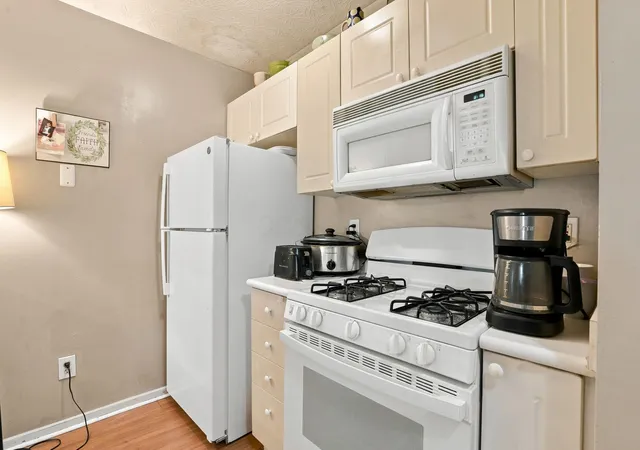 image of 4649 Hobson Dr #12C, Columbus, OH 43228 | MLS# 226031494