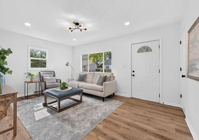 Photo 3 of Single family home for sale at 860 Minerva Ave, Columbus, OH 43229 | MLS# 226031508 | Listing updated on 2026-09-16