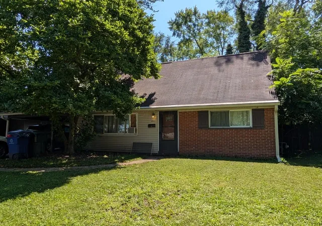 Photo 2 of Single family home for sale at 4941 Betsy Dr, Columbus, OH 43227 | MLS# 226032550 | Listing updated on 2026-09-16