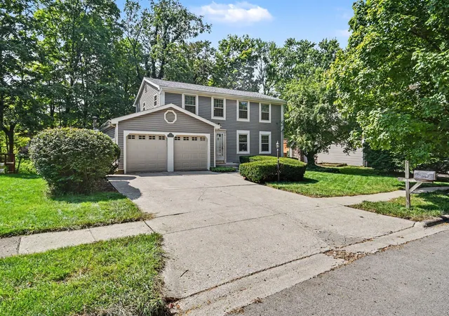 Photo 2 of Single family home for sale at 5241 Wolf Run Dr, Gahanna, OH 43230 | MLS# 226032089 | Listing updated on 2026-08-31