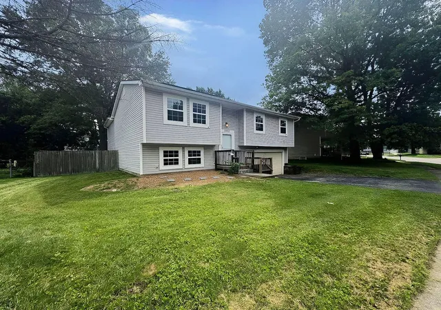 Photo 2 of Single family home for sale at 3802 Danube Dr, Groveport, OH 43125 | MLS# 226031511 | Listing updated on 2026-09-10