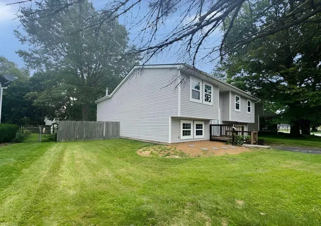 Photo 3 of Single family home for sale at 3802 Danube Dr, Groveport, OH 43125 | MLS# 226031511 | Listing updated on 2026-09-10