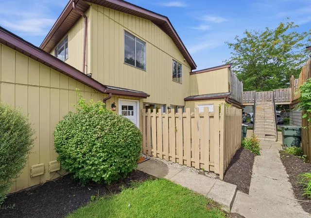 1st image of 2467 Burgandy Ln #C, Columbus, OH 43232 | MLS# 226031531