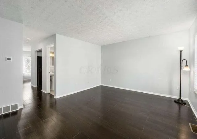 image of 5417 E Valley Ln E, Columbus, OH 43231 | MLS# 226031516