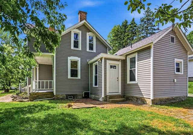 Photo 2 of Single family home for sale at 176 Lake St, Delaware, OH 43015 | MLS# 226031708 | Listing updated on 2026-09-09