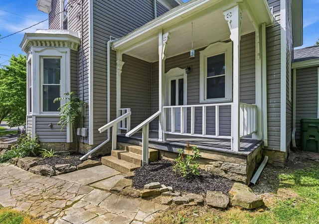 Photo 3 of Single family home for sale at 176 Lake St, Delaware, OH 43015 | MLS# 226031708 | Listing updated on 2026-09-25