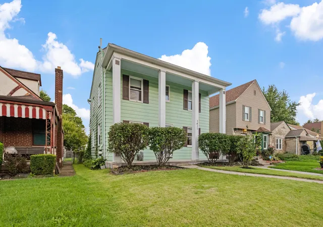Photo 3 of Single family home for sale at 1411 S Champion Ave, Columbus, OH 43206 | MLS# 226031542 | Listing updated on 2026-09-11