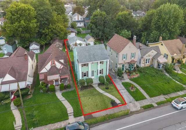 Photo 3 of Single family home for sale at 1411 S Champion Ave, Columbus, OH 43206 | MLS# 226031542 | Listing updated on 2026-09-20