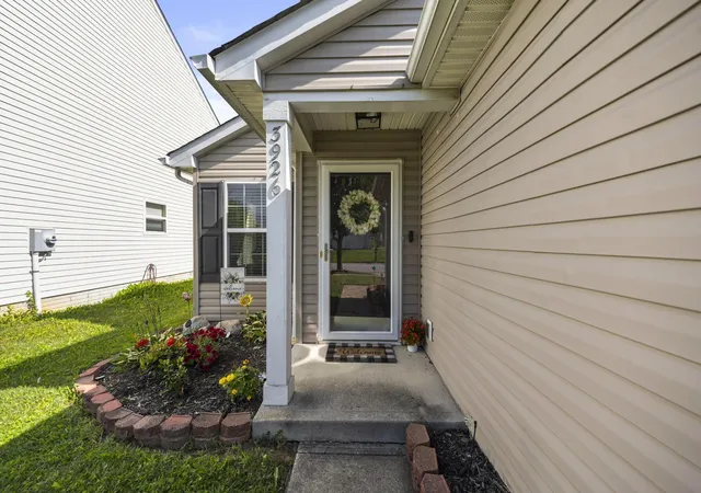 2nd image of 3926 Genteel Dr, Grove City, OH 43123 | MLS# 226031558