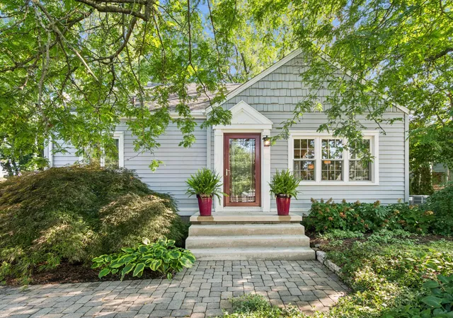 1st image of 319 E Washington Ave, Marion, OH 43302 | MLS# 226031914