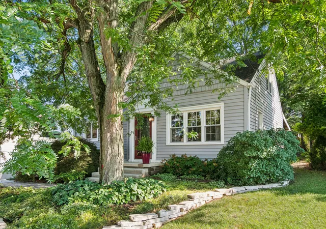 3rd image of 319 E Washington Ave, Marion, OH 43302 | MLS# 226031914