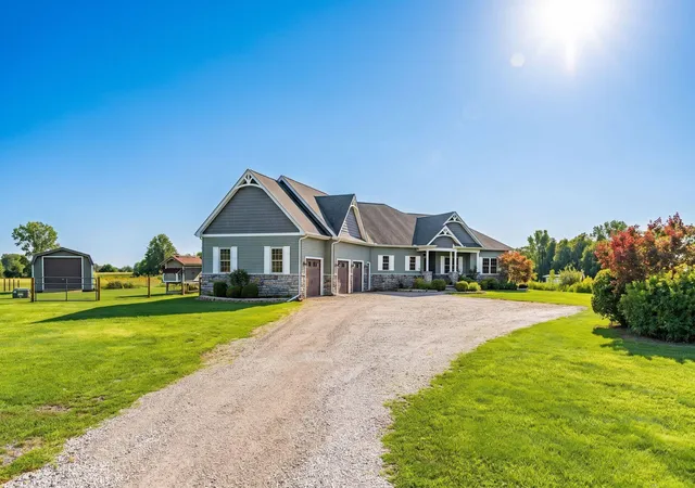 1st image of 6091 Blacklick Eastern Rd Nw, Pickerington, OH 43147 | MLS# 226031603