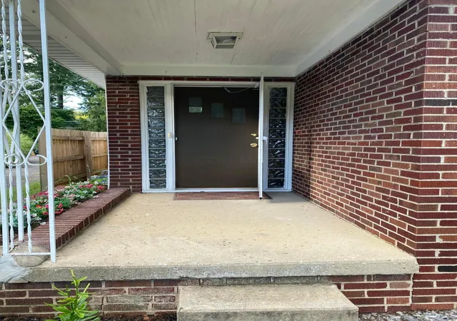4th image of 2802 Wildwood Rd, Columbus, OH 43231 | MLS# 226031779