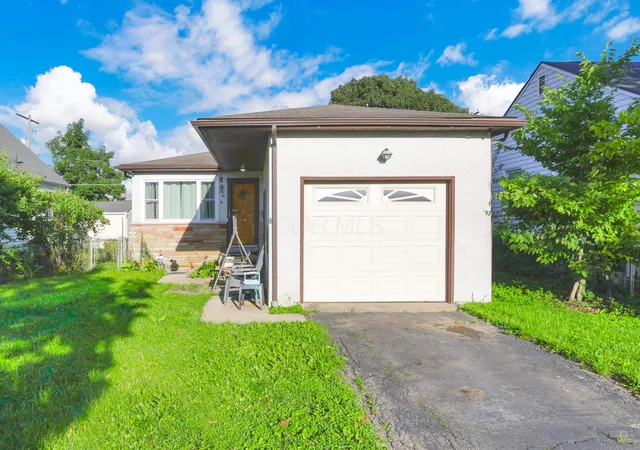 Photo 4 of Single family home for sale at 828 Wiltshire Rd, Columbus, OH 43204 | MLS# 226032911 | Listing updated on 2026-10-05
