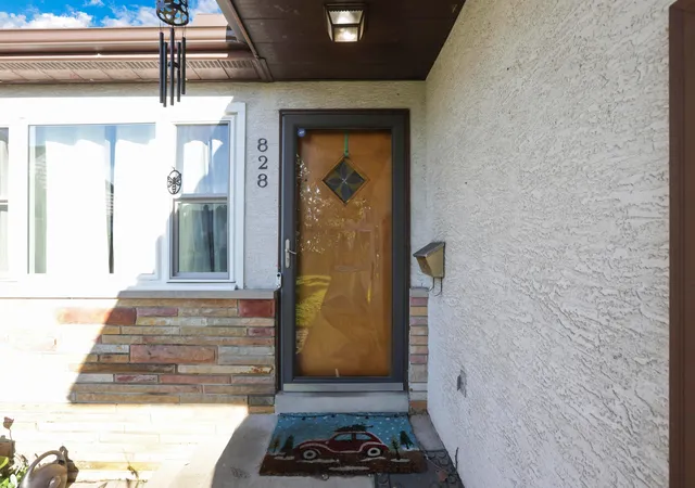 Photo 2 of Single family home for sale at 828 Wiltshire Rd, Columbus, OH 43204 | MLS# 226032911 | Listing updated on 2026-10-05