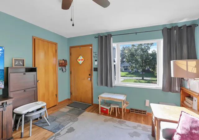 Photo 3 of Single family home for sale at 828 Wiltshire Rd, Columbus, OH 43204 | MLS# 226032911 | Listing updated on 2026-10-05