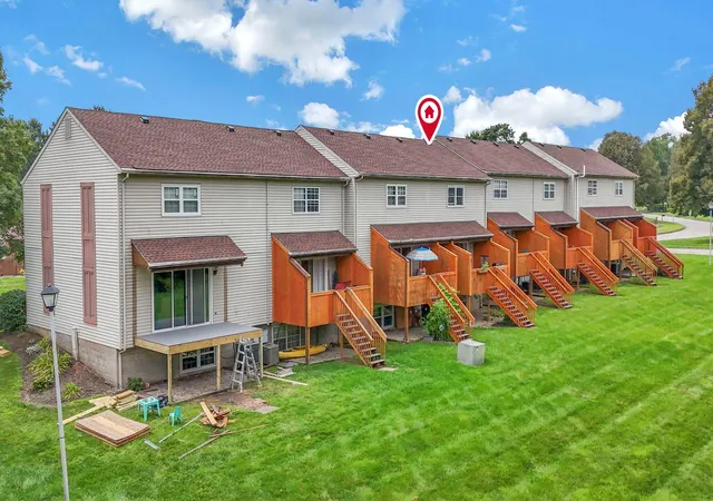 image of 413 Williamsburg Ln Nw, Lancaster, OH 43130